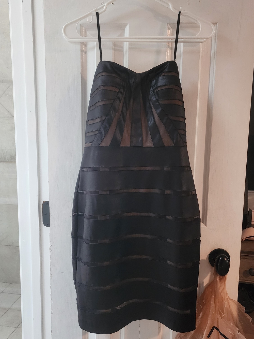 Elegant Black Strapless Sheath Dress